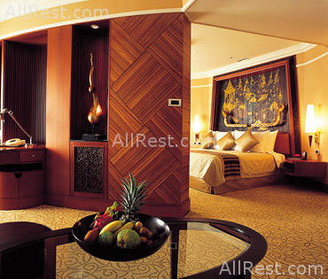 Shangri-La Hotel 6